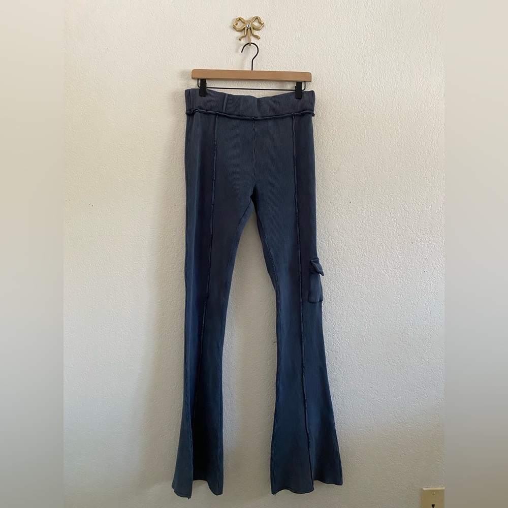 Maniere De Voir Ribbed Flared Cargo Leggings Pant Size 8 Distressed